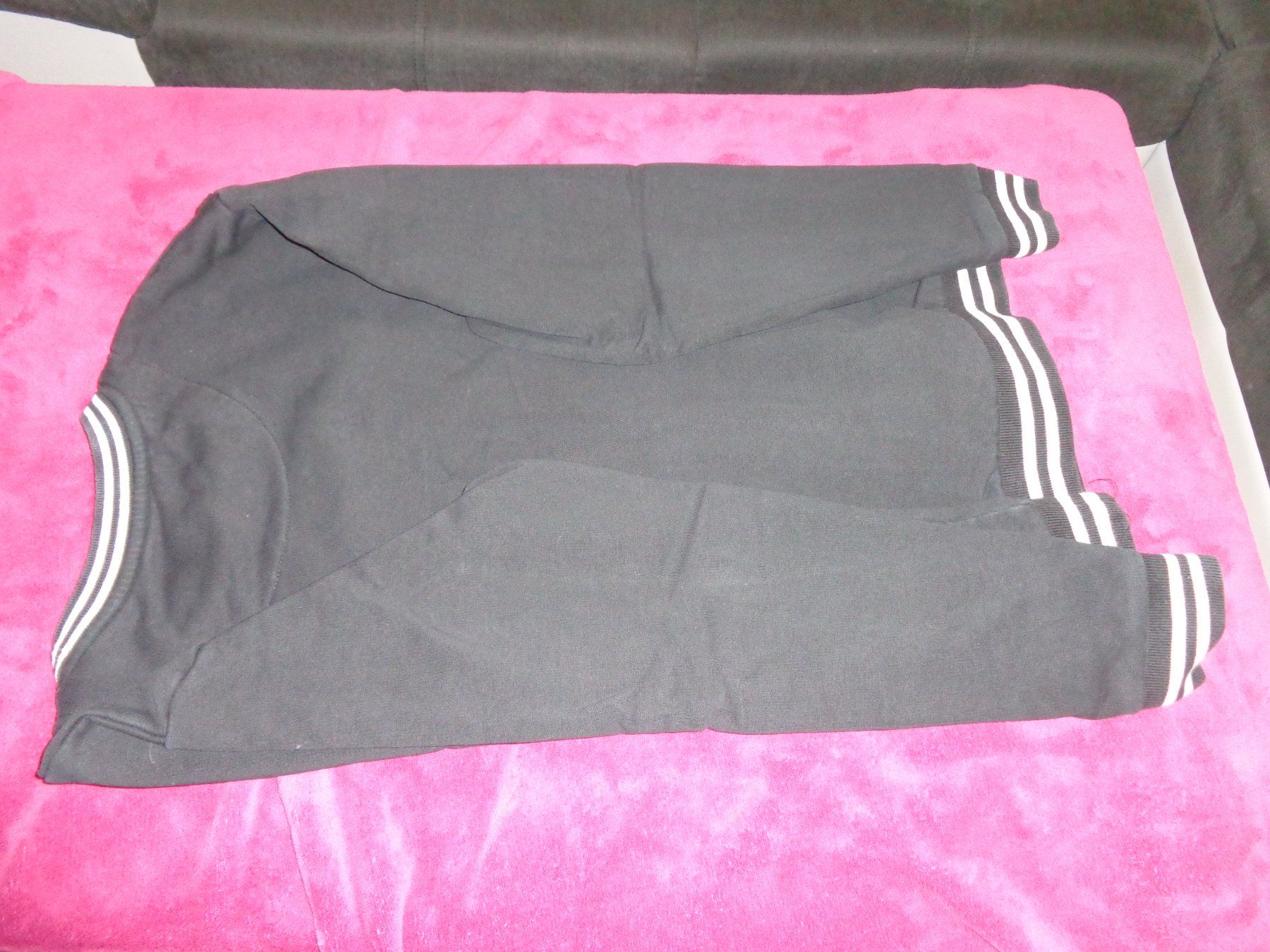 Maglioni & Felpe: Kani Sweatshirt Gr. S schwarz – Usato da Liestal venduto da Gecko16 7