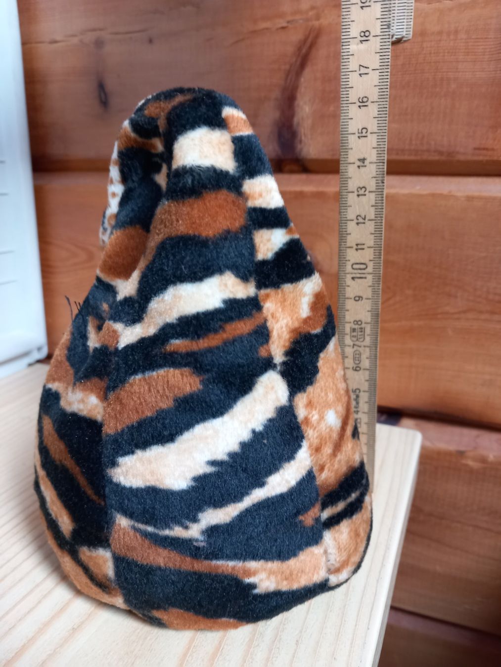 Altro in Decorazioni & Accessori: Handyständer Sitzsack im Tiger-Look – Usato da Einsiedeln venduto da David.11 2