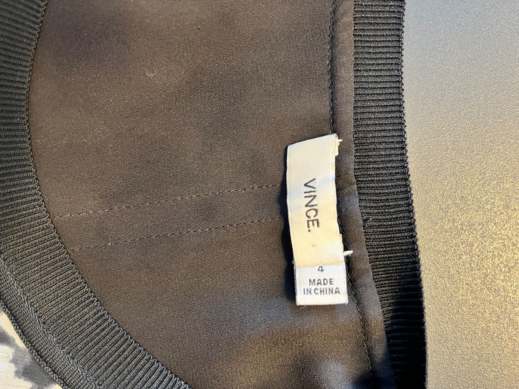 Vestiti: VINCE Seidenkleid – Usato da Zürich venduto da Danielan0 3