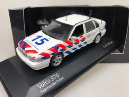 Volvo S70 Politie - Minichamps - 1:43