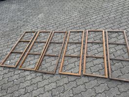 Cadre fenêtres anciennes en bois
