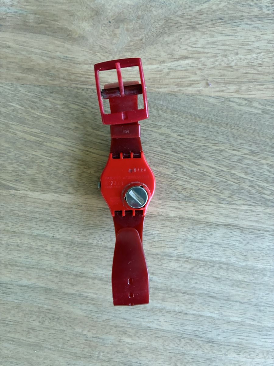 Swatch Orologi: Montre Swatch Swissmad rouge – Usato da Genève venduto da jul_8x68 2
