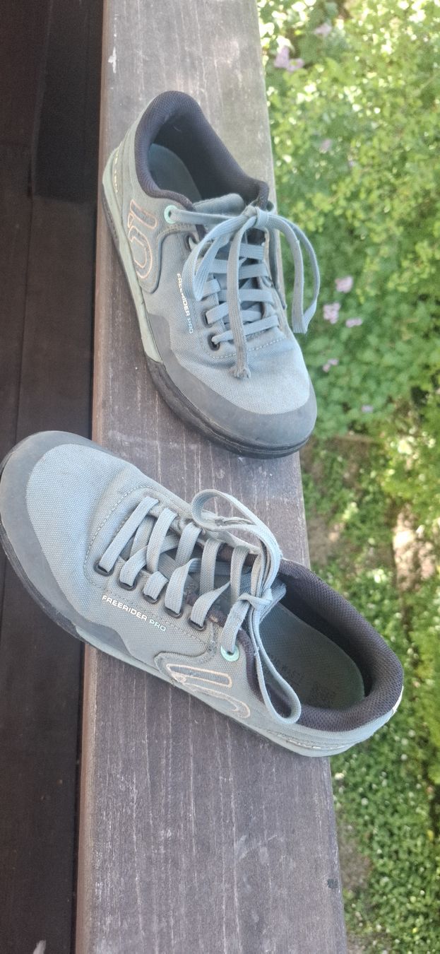 Five Ten Scarpe da uomo: Five Ten Bikeschuhe – Usato da luzern venduto da Salut76