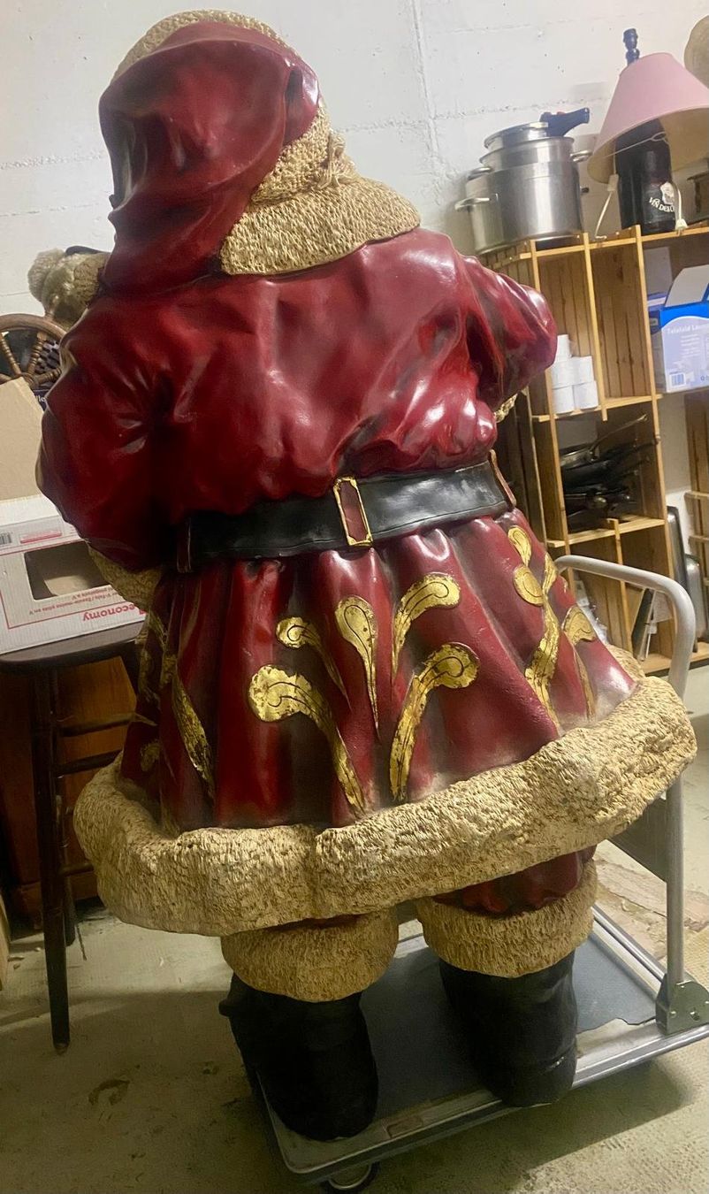 Toutes les décorations: Père Noël décoratif grand modèle – D'occasion à Vevey par Cheyenne18 1
