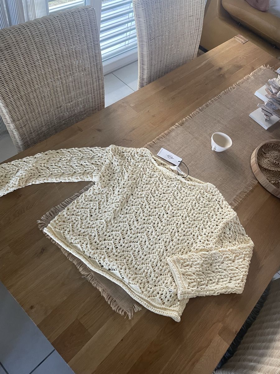 Pullover & Sweatshirts: Stradivarius Pullover. Gr. S. Neu mit Etikett  – Neu und originalverpackt aus Dübendorf von jlu_r7hz 7