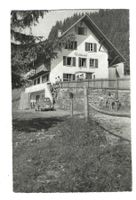 13.7.66Riffermatt Ferienheim Waldhaus/Gäste+Oldtimer BE18443