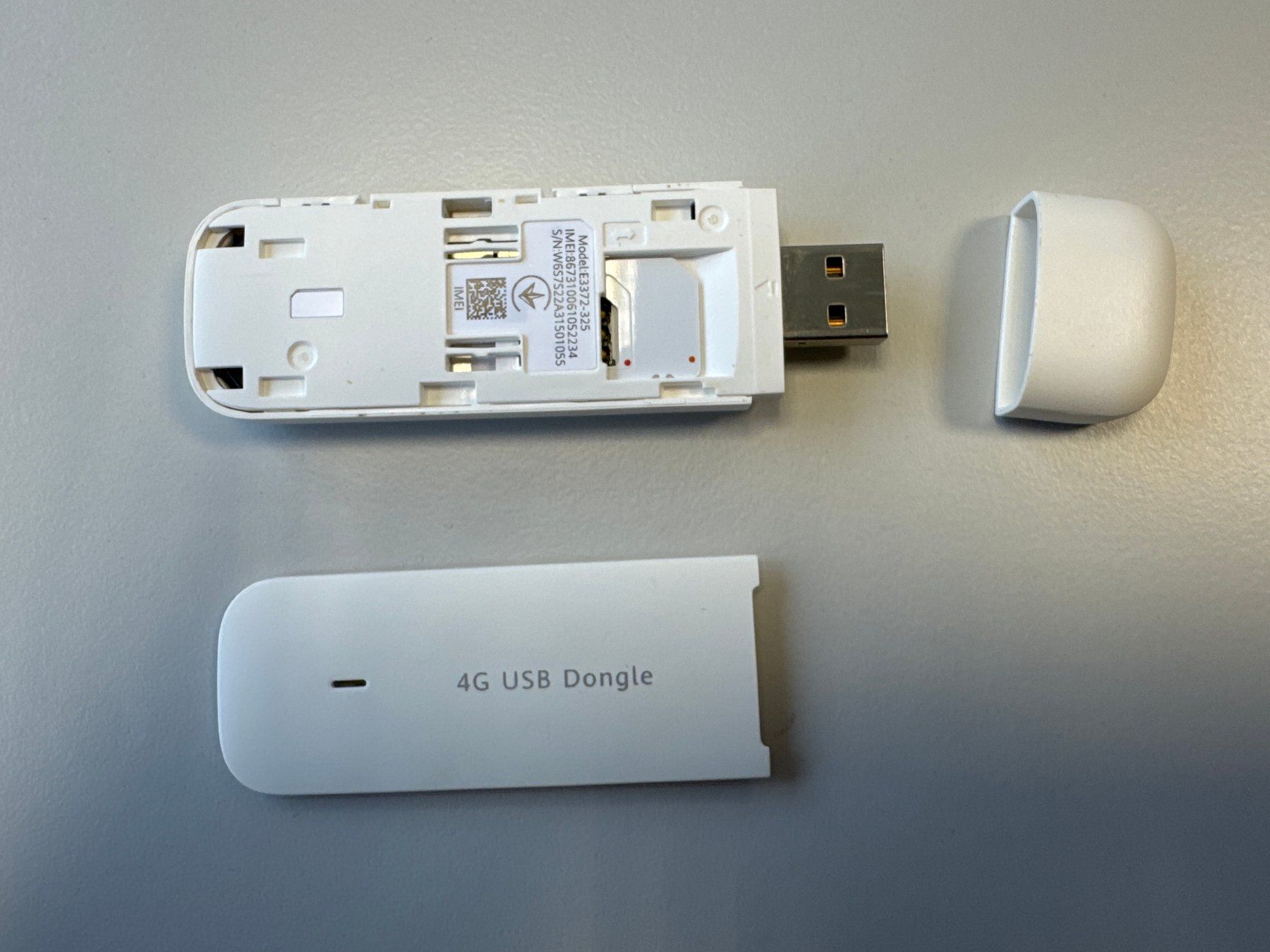 Huawei Laufwerke & Adapter: HUAWEI 4G USB Dongle – Gebraucht aus Niederuzwil von Strawhat69