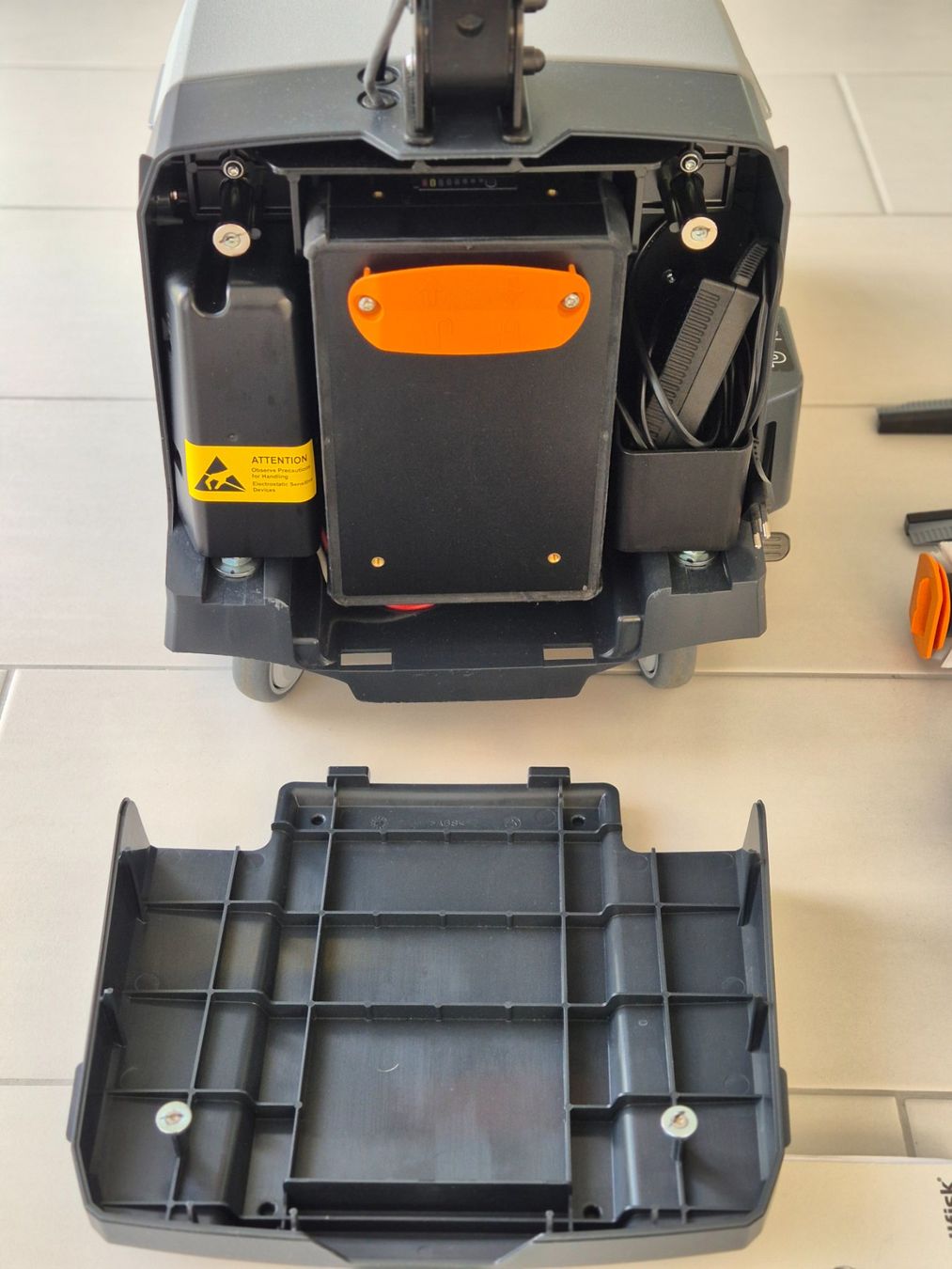 Nilfisk Tutte le macchine: Nilfisk SC 250, Industrie Scheuersaugmaschine. – Usato da Basadingen venduto da hueb8 3