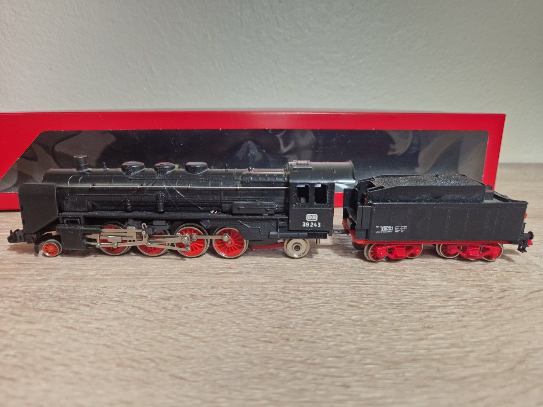 Lima Modelleisenbahnen: Lima Dampflok BR 39 DB H0 – Gebraucht aus St-Aubin-Sauges von tantome