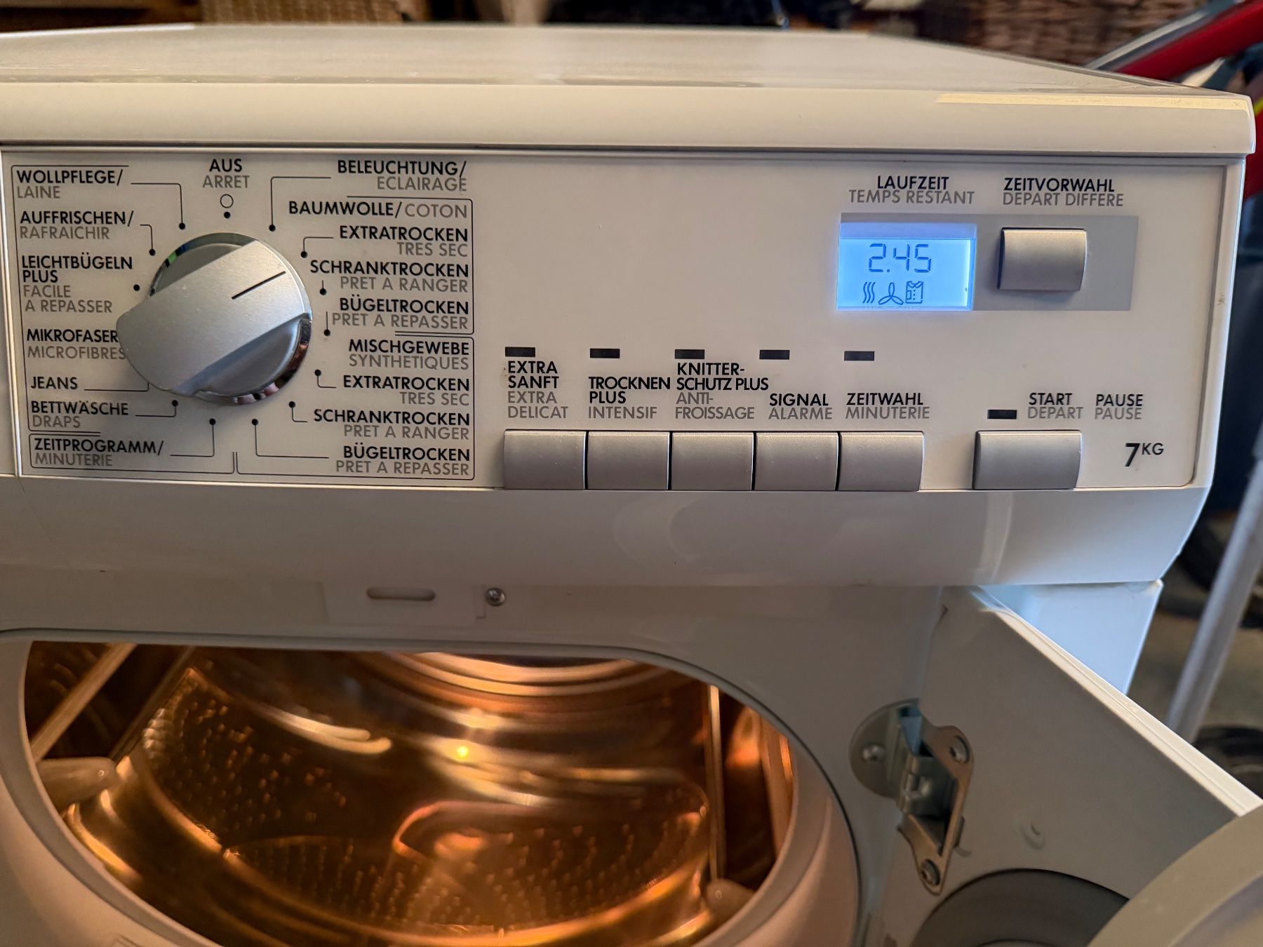 AEG Asciugatrici: Sèche-linge AEG 7kg Mod TP7040TWF bon état – Usato da Chandonne (Liddes) venduto da ISABI-1 1