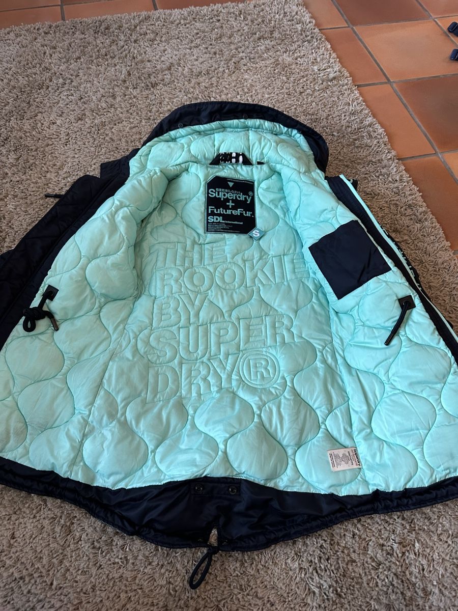 Superdry Giacche: Superdry Winterjacke Grösse S – Usato da Einigen venduto da Inna_ 1