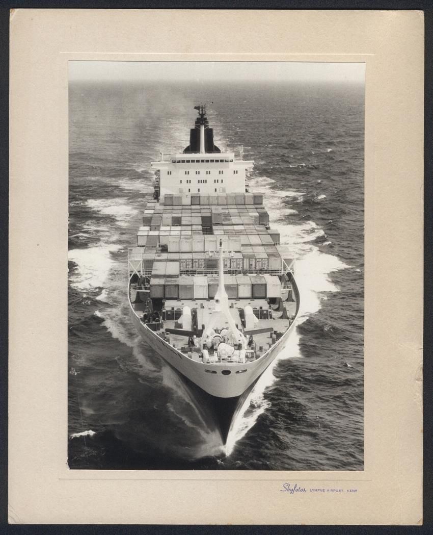 Fotografie & Manifesti: Fotografie Containerschiff Liverpool Bay – Usato da Berlin venduto da bartko-reher