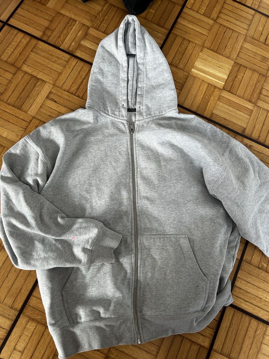 Brandy Melville Maglioni & Felpe: Oversize Hoodie – Usato da Luzern venduto da nor_2rzq