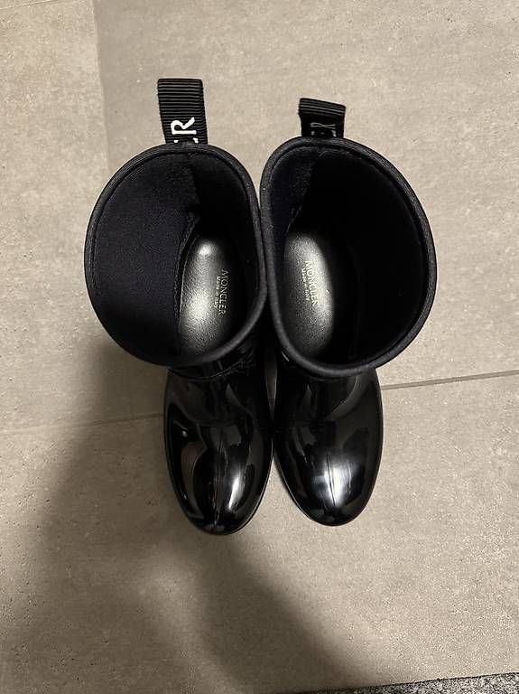 Moncler Scarpe da donna: Moncler Stiefel – Nuovo (secondo la descrizione) da Wittenbach venduto da janine37 1
