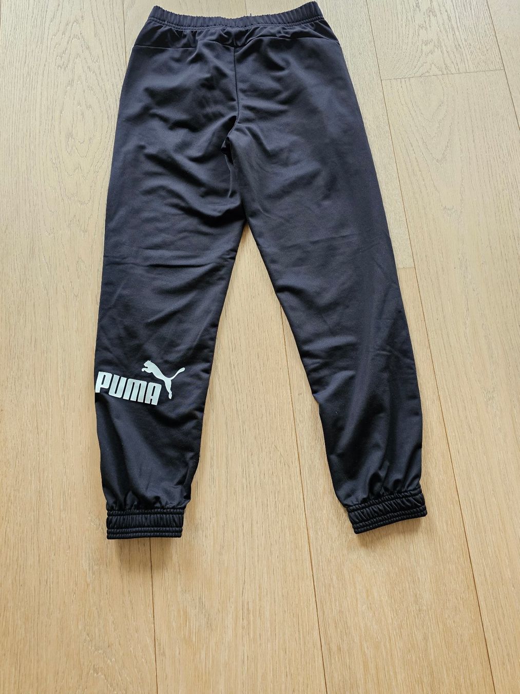 Puma Pantaloni: Puma Trainerhose schwarz Gr. 152 - neuwertig – Usato da Thalwil venduto da Beckhaem 2