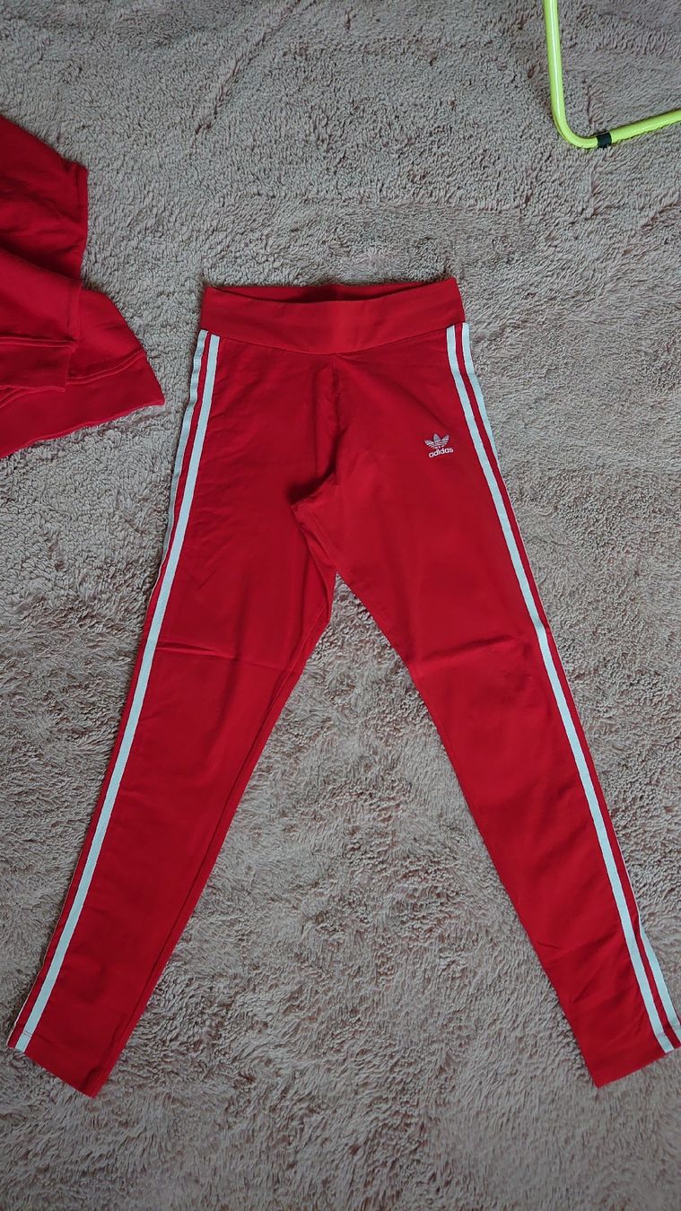 Adidas Lotti di vestiti: Adidas Kleiderpaket  – Usato da Oberbüren venduto da cas_hnn7 8