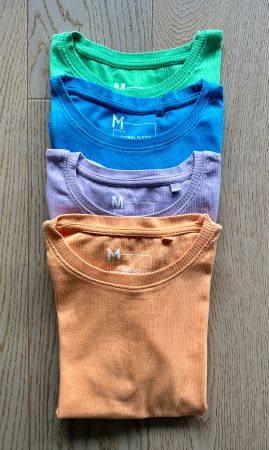 4er Set T-Shirts Grösse M, Top Zustand!