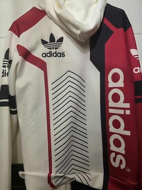 Adidas Lotti di vestiti: Adidas Traineranzug Grösse M ungetragen – Nuovo (secondo la descrizione) da Rüthi (Rheintal) venduto da Foensi67 4