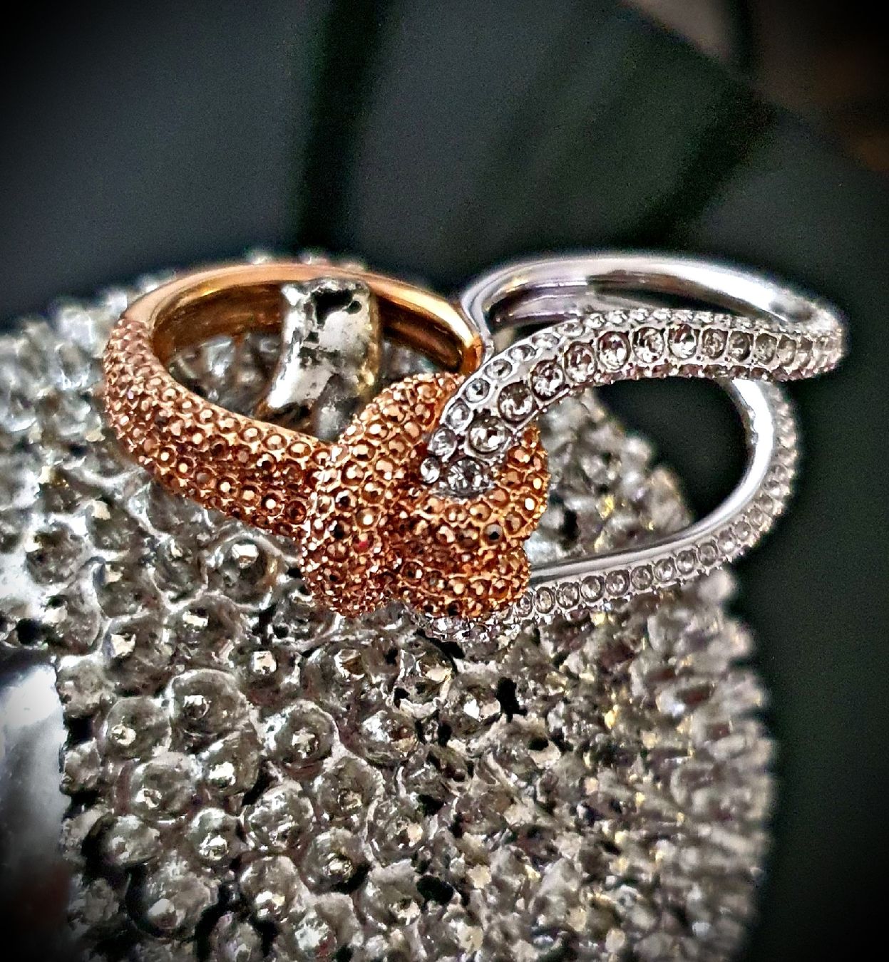 Swarovski Ringe: Elegante Damen Ring, bicolor mit Strass, Grösse 54/55 – Neu (gemäss Beschreibung) aus Zürich von robbie04