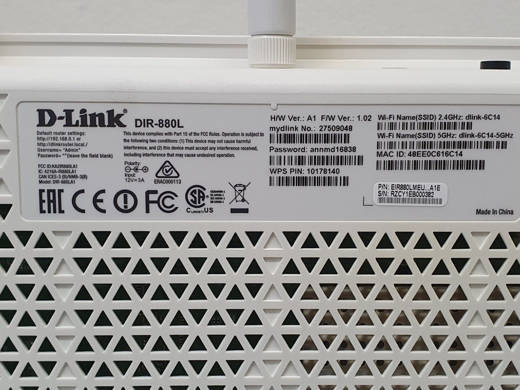 Dlink Modem & Router: D-Link DIR-880L AC WLAN Router – Usato da Hochdorf venduto da av-electronics 7