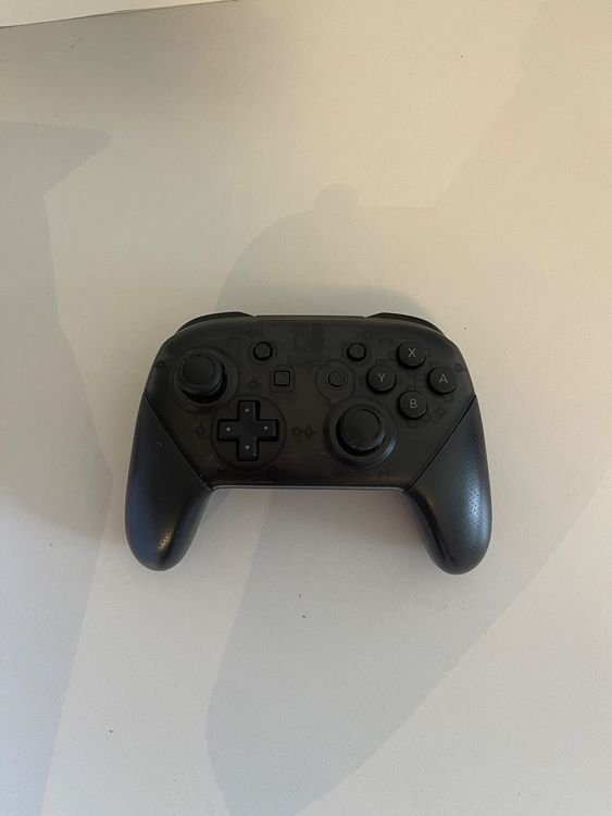 Nintendo Switch Pro Controller | Kaufen auf Ricardo