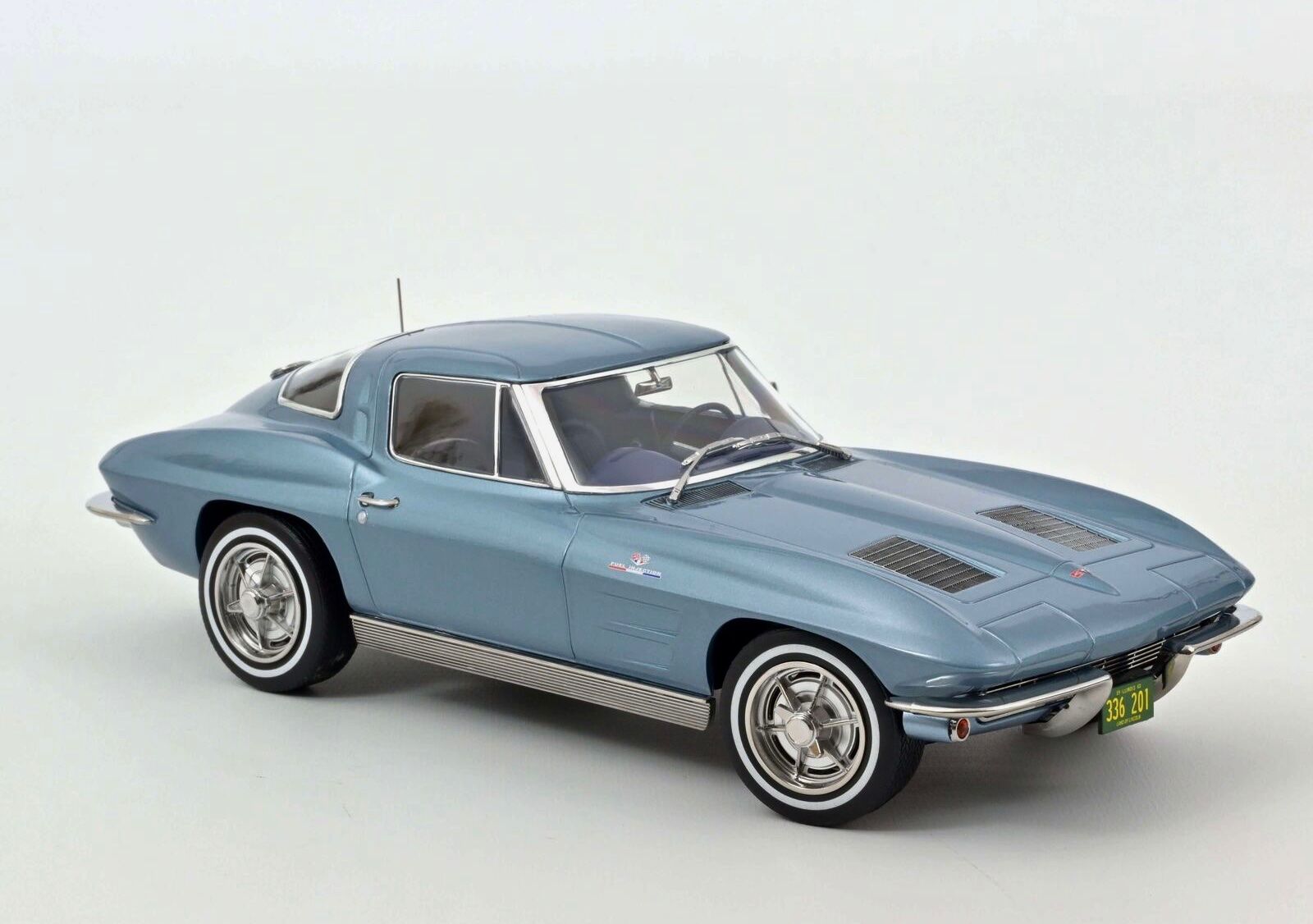 Chevrolet Modellini d'auto: CHEVROLET CORVETTE STING RAY 1963 SPLIT WINDOW – Nuovo e nell'imballaggio originale da Erlenbach im Simmental venduto da Model_box 3
