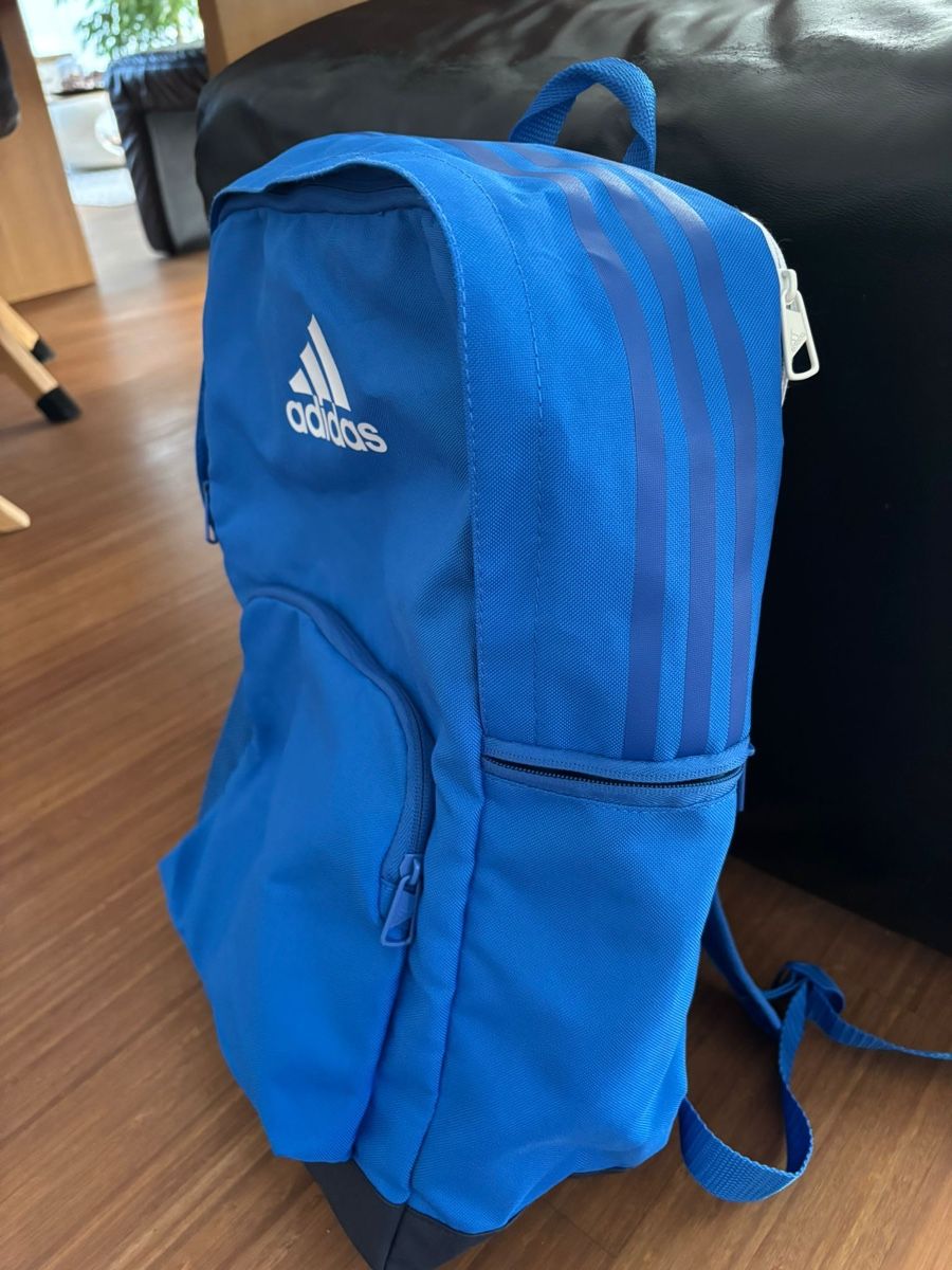 Adidas Zaini: Blauer Adidas Rucksack – Usato da Diepoldsau venduto da Sonne14 2