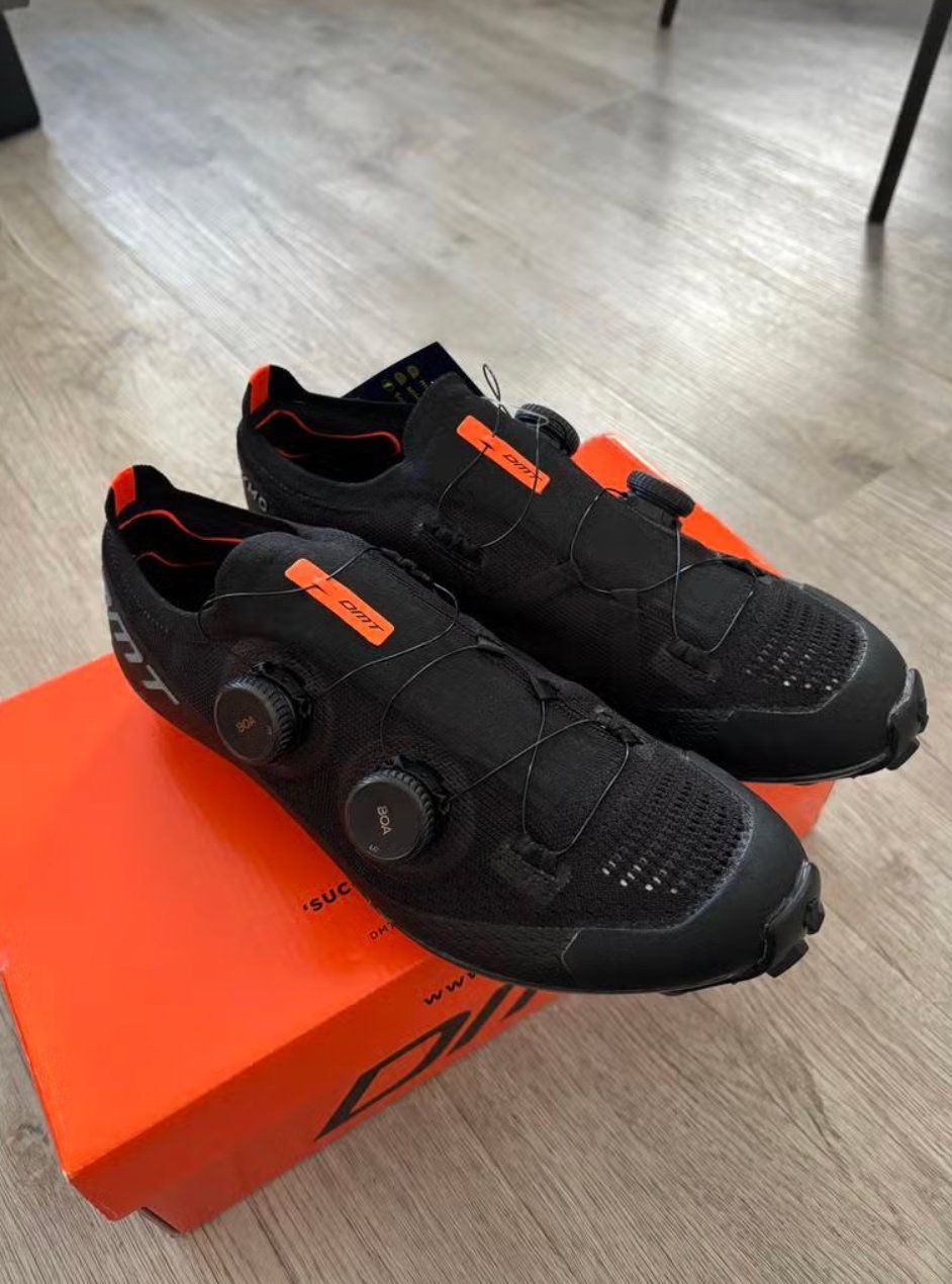 Scarpe da uomo: DMT KM0 MTB Schuhe EU 41 NEU! – Nuovo e nell'imballaggio originale da Zürich venduto da irina1994