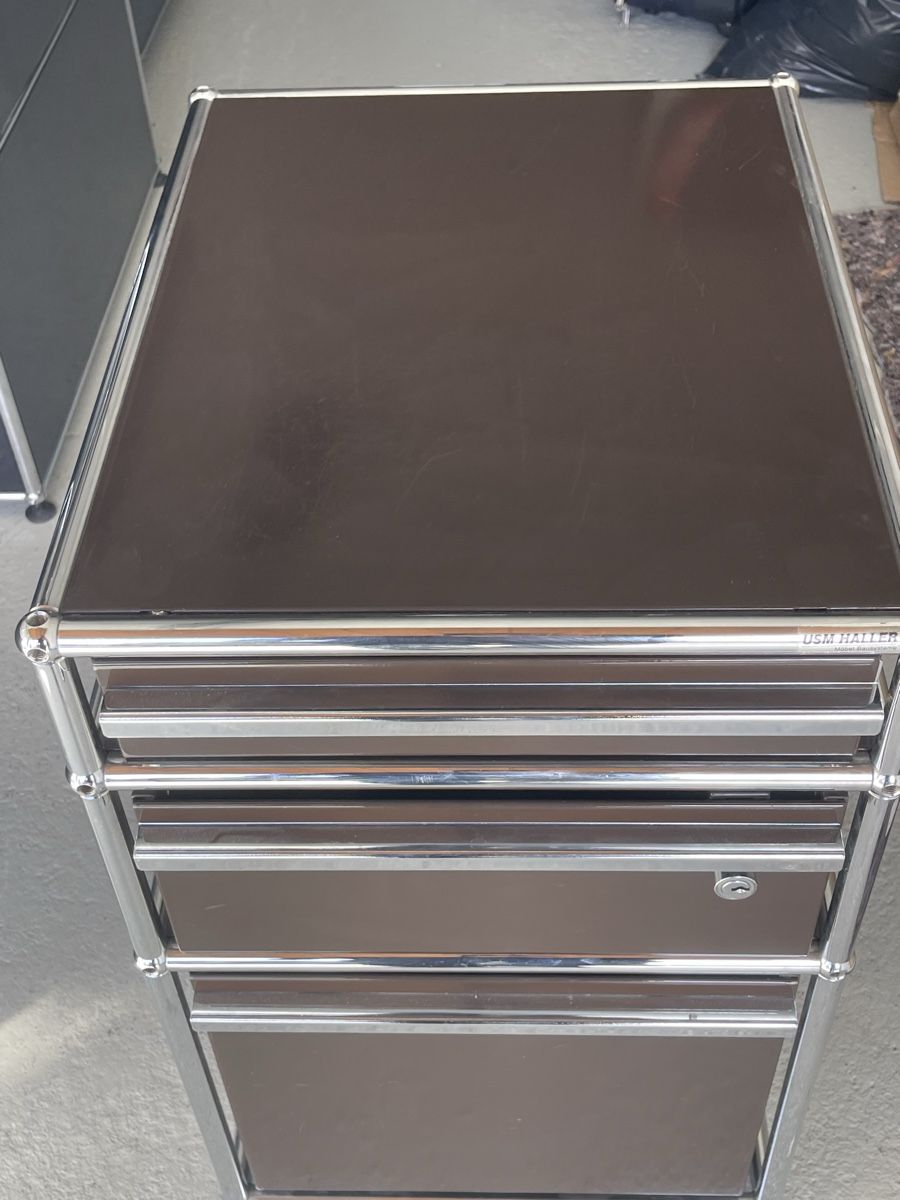 Baucontainer: USM Haller Karpus Braun 10 Stück – Gebraucht aus Dietikon von Kumar_Occasionen 2