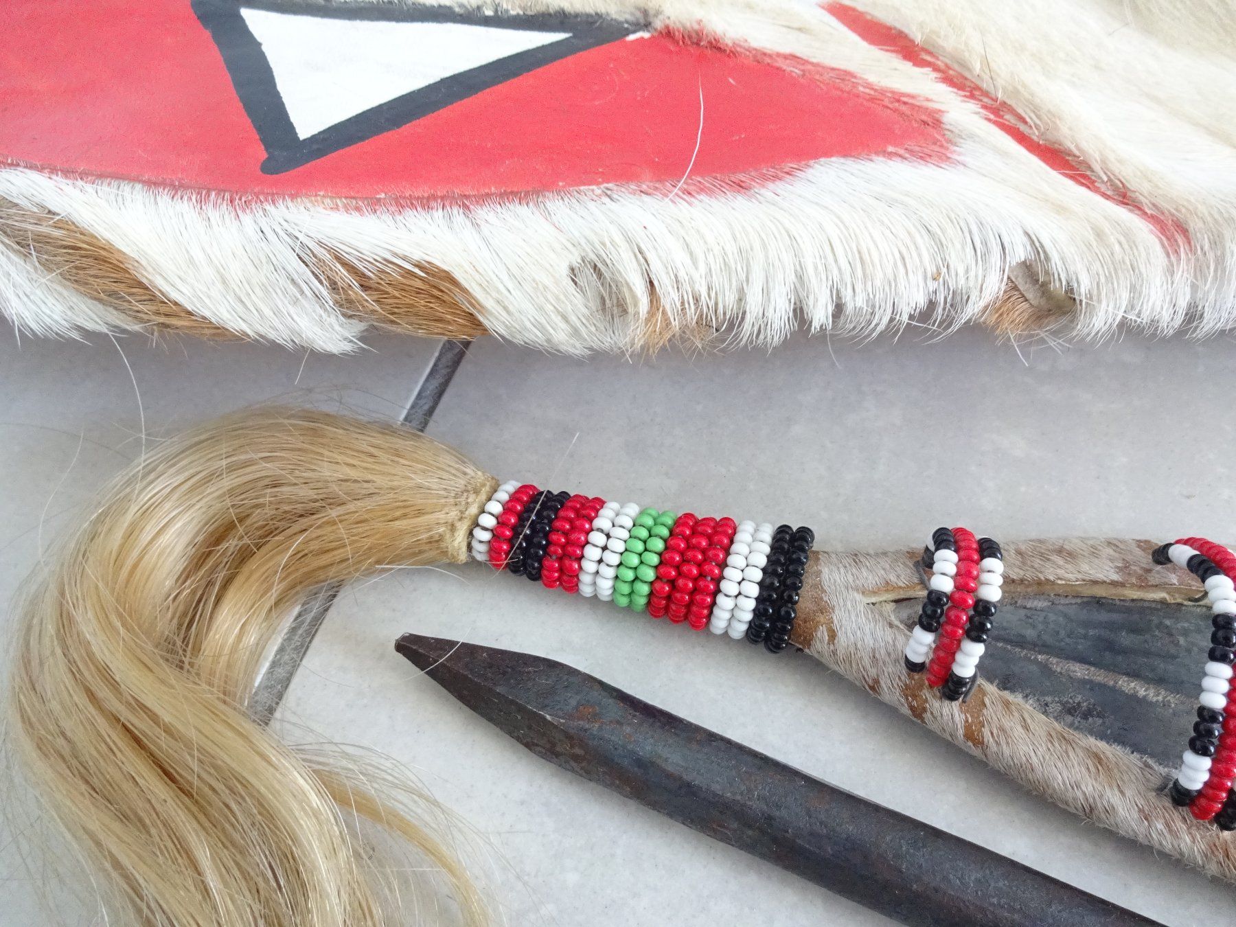 Altre raccolte & rarità: Samburu Massai: Speer und Schild, Kenya – Usato da St.Gallen venduto da Paddington11 3