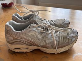 Mizuno Wave Rider 10 Damen Sneaker