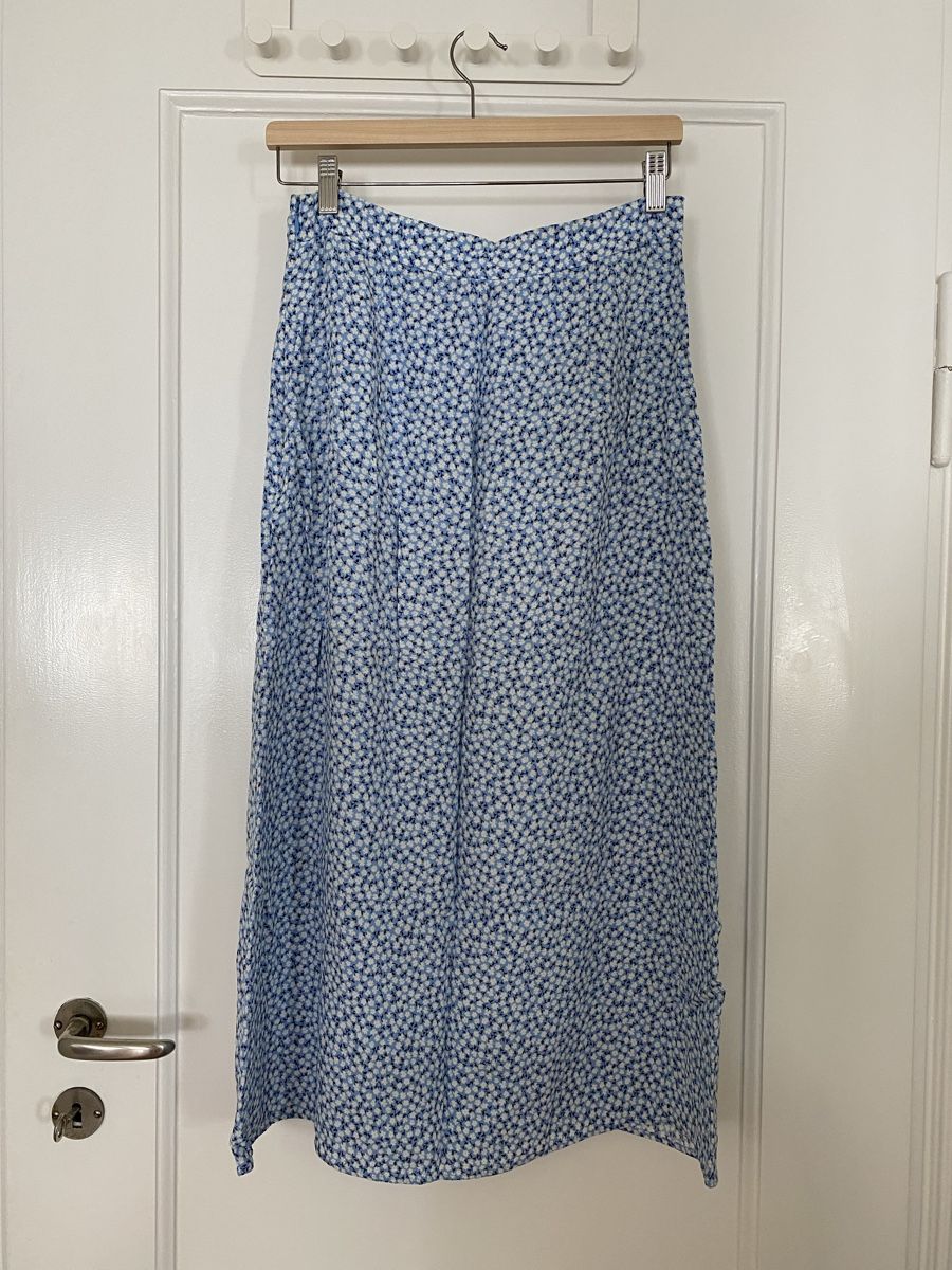 H&M Röcke: Floral Skirt – Gebraucht aus Zürich von afe_q5ck 1