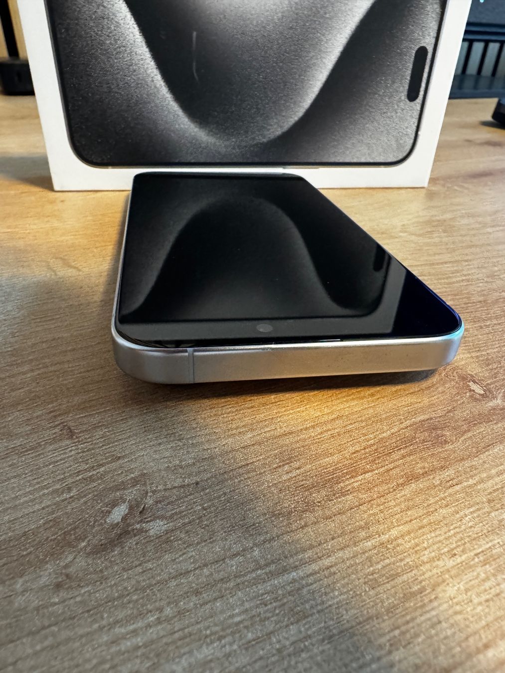 Apple Telefoni cellulari / Smartphones: iPhone 15 Pro Max | White Titanium | 256 GB – Usato da Reinach BL venduto da Remox19 4