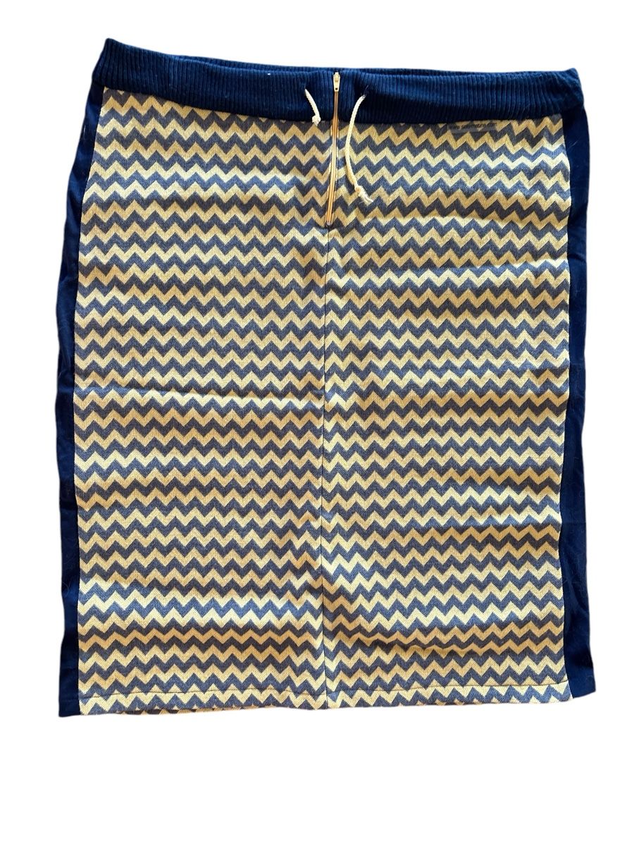 Gonne: Jupe en laine – Usato da Dotzigen venduto da SecondHandGems