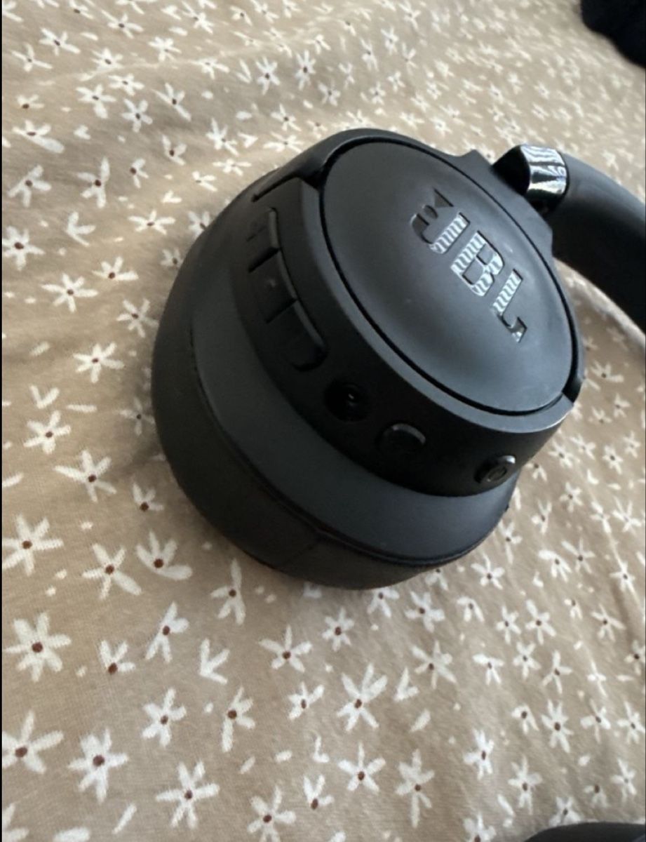JBL Cuffie: JBL Bluetooth Kopfhörer – Usato da adliswil venduto da iri_8fjv 2