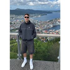 Profile image of Aron.zh