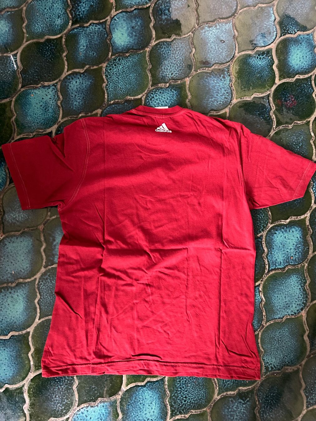 Adidas T-Shirts: Rotes Adidas T-Shirt Gr. L – Gebraucht aus Emmen von Carbru 1