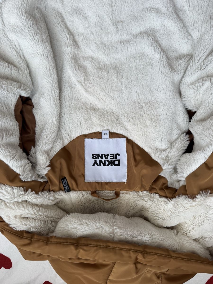 DKNY Giacche & Cappotti: Kinderjacke DKNY JEANS Grösse 4T – Usato da Galgenen venduto da Vintluxe 2