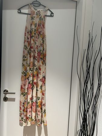 Kleid von vila grösse 36 neuwertig 