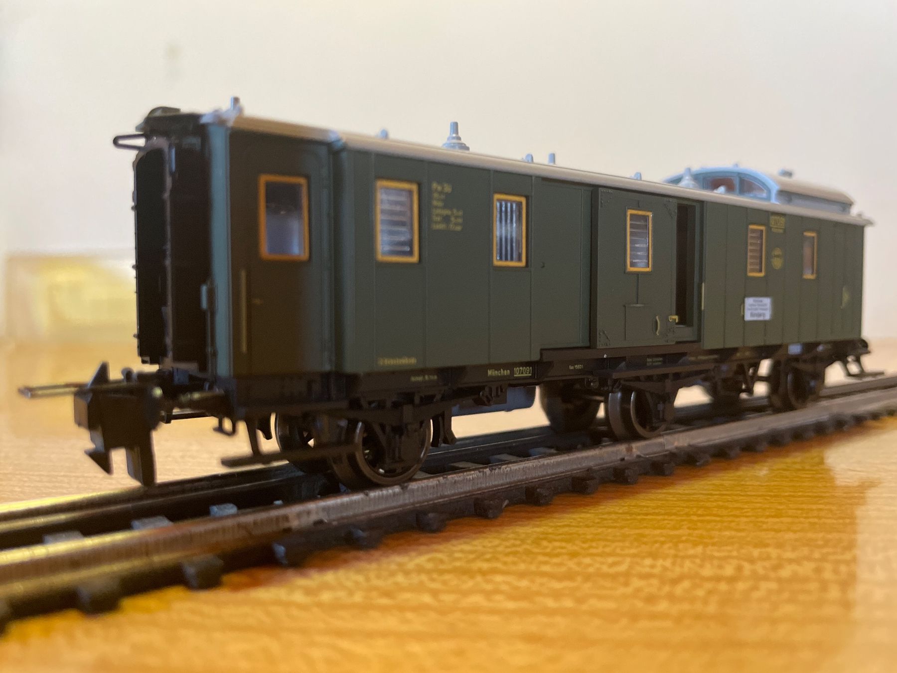 Trix Trains électriques: Trix Express H0 53333400 DB – D'occasion à Suhr par Daneli7 1