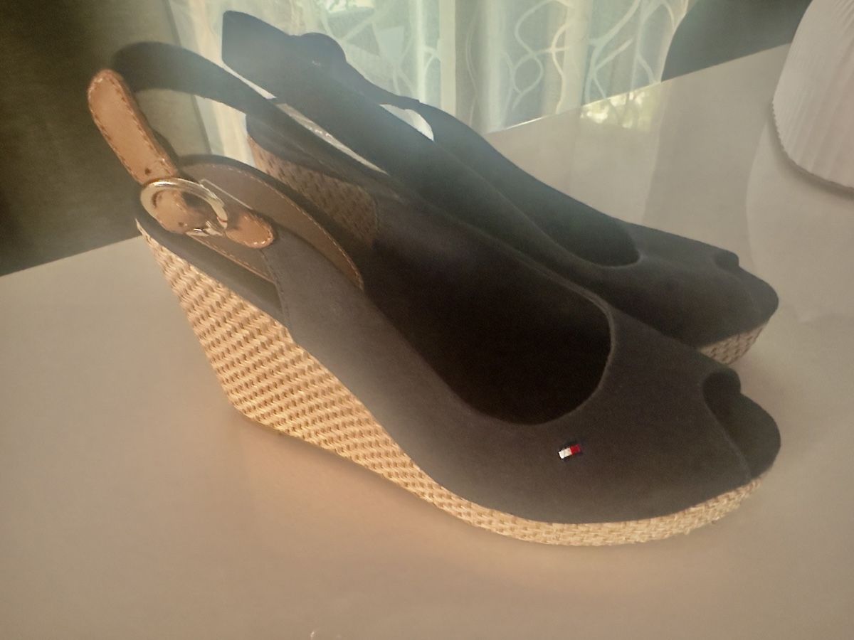 Tommy Hilfiger Scarpe da donna: TOMMY HILFIGER Keilsandalette – Nuovo (secondo la descrizione) da Oftringen venduto da Eylem79 3
