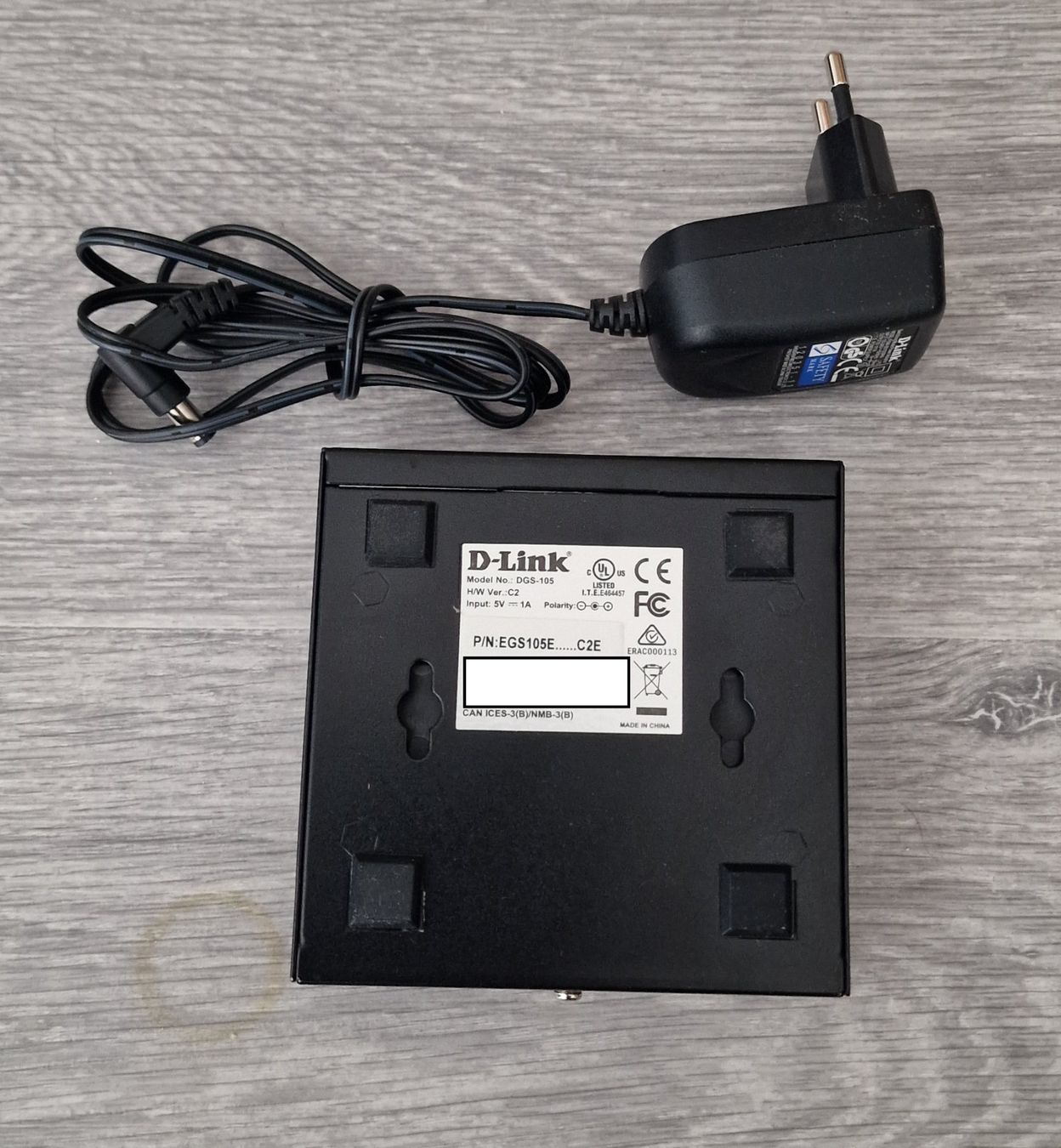 Dlink Hub & Switch: D-Link DGS-105 5-Port Gigabit Switch – Usato da Wetzikon ZH venduto da xellent79 3