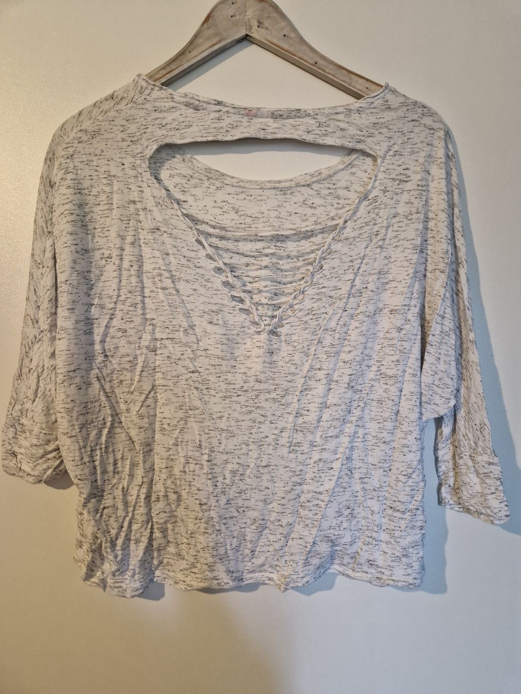 Only Maglioni & Felpe: Shirt mit Ausschnitt – Usato da Benken venduto da Carmen_9 1