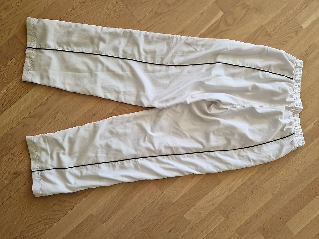 Pantaloni: La Shady Trainerhose – Usato da Adligenswil venduto da Nesberto 2