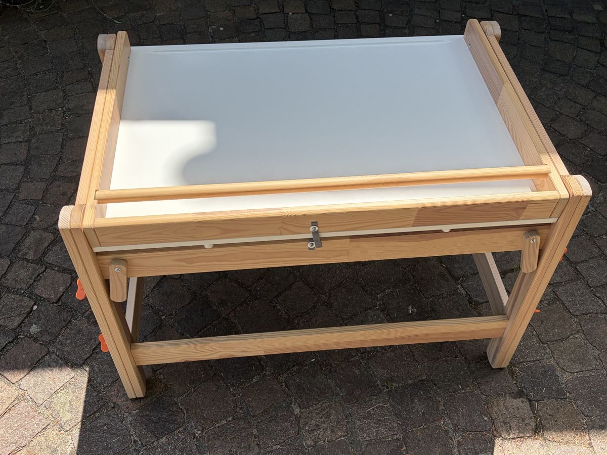 Scrivanie: Ikea Kinderschreibtisch Flisat – Usato da Aesch BL venduto da morris_bsr 3