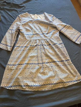 Sommerliches Kleid mit Muster, Gr. M, Top Zustand!