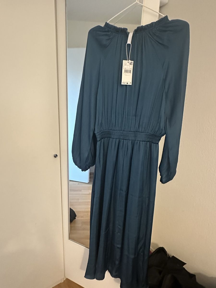 Mango Kleider: New Mango dress green size S – Neu und originalverpackt aus Zug von sil_z2j2 1