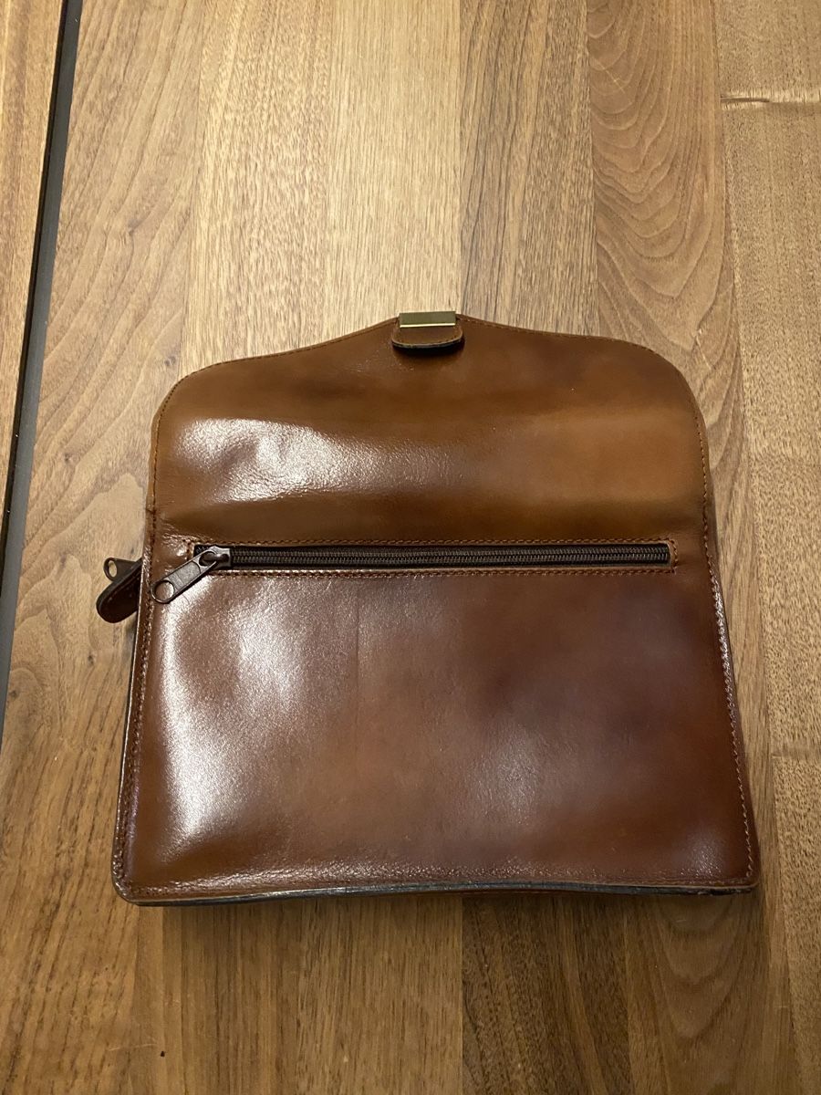 Taschen: Elegante Echtleder Herrenhandtasche – Gebraucht aus Bern von  4