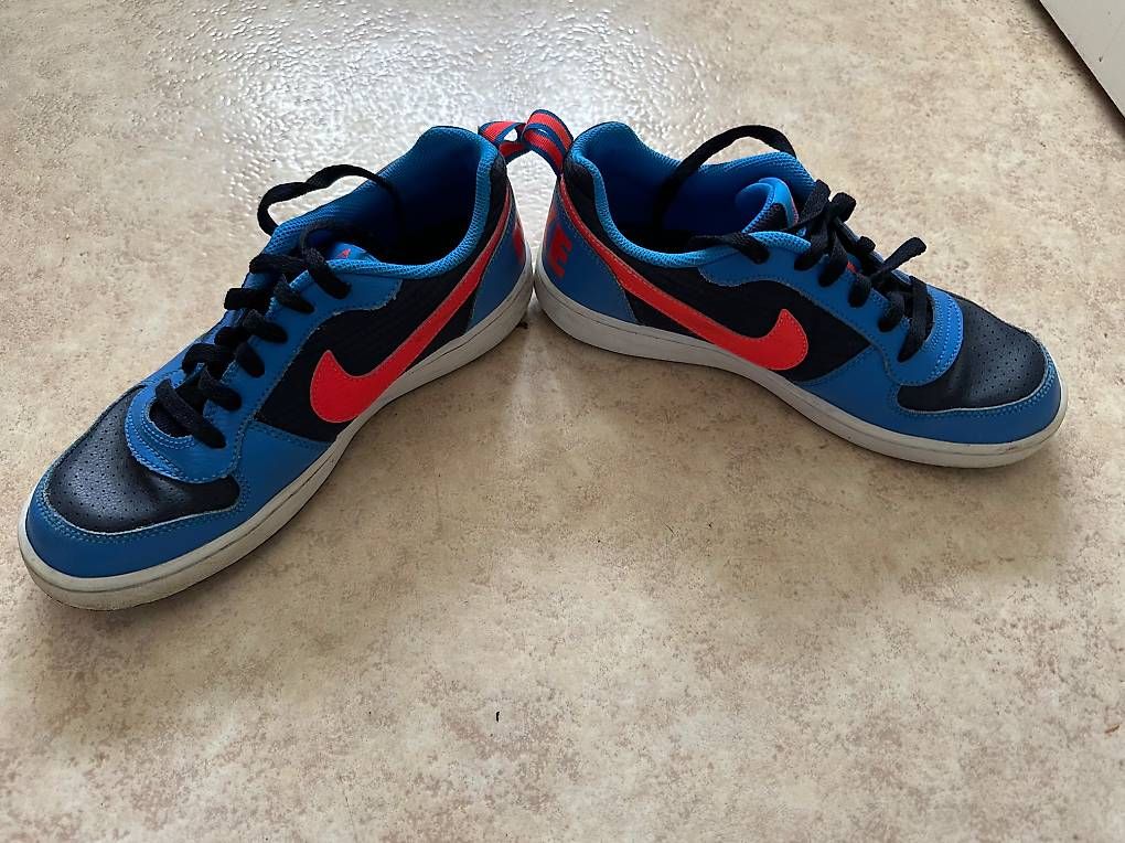 Nike Scarpe per ragazzi: Nike Schuhe Gr 40 – Usato da Neuenhof venduto da FairDeal81