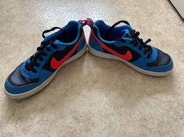 Nike Schuhe Gr 40